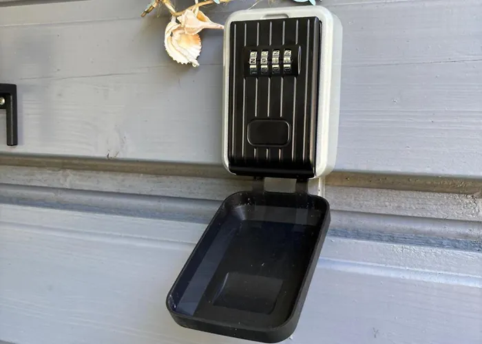 Nad Morzem Przy Klifie 3 Debina